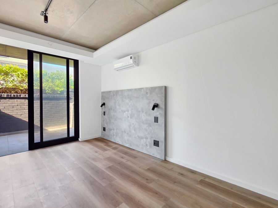 0 Bedroom Property for Sale in Sea Point Western Cape
